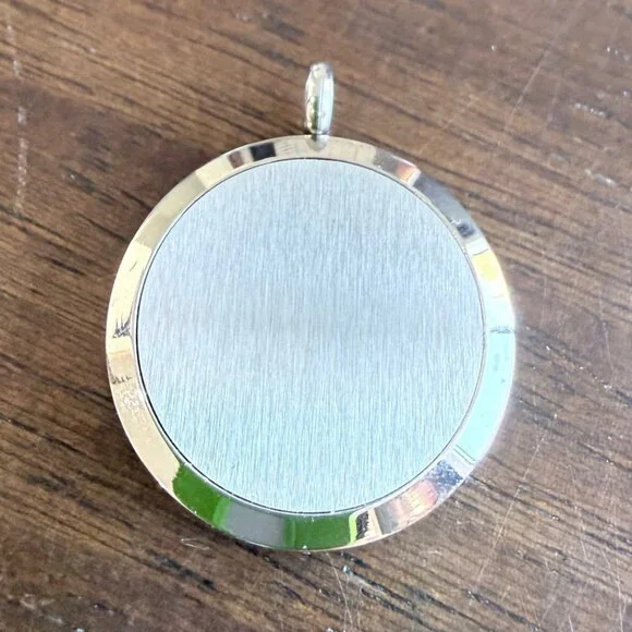 Star Wars Necklace Pendant FREE SHIP & CHAIN Rebel Alliance Resistance symbol - Picture 2 of 3